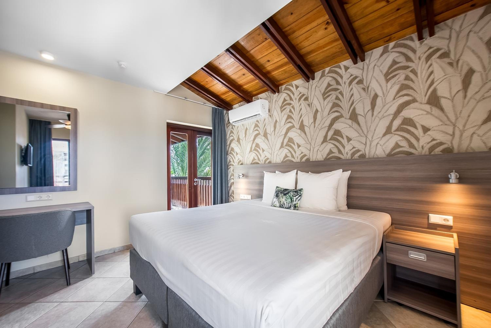 Foto de LionsDive Beach Resort