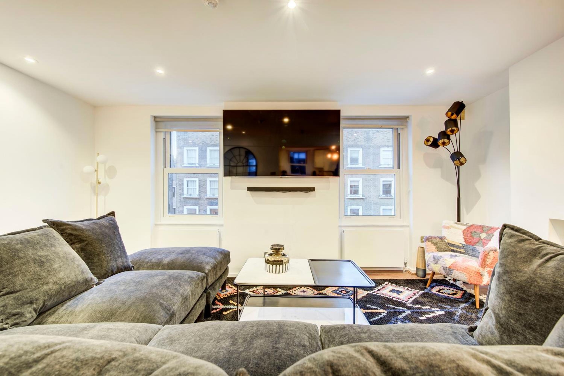 Prime Location Marylebone 4 Bed Designer Flat, London