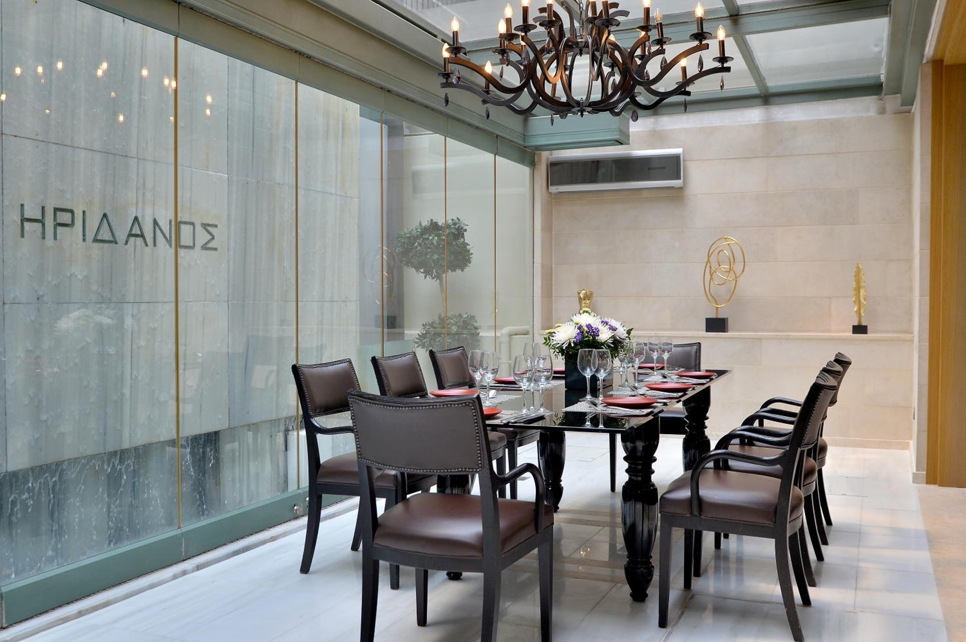 Foto de Athenaeum Eridanus Luxury Hotel