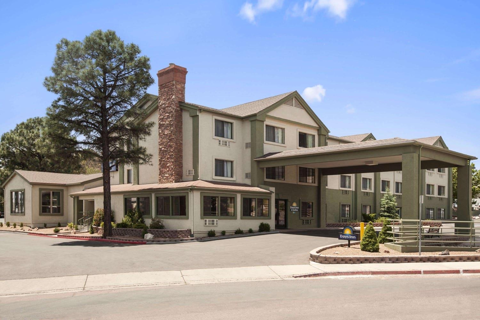 Days Inn & Suites by Wyndham East Flagstaff, Flagstaff