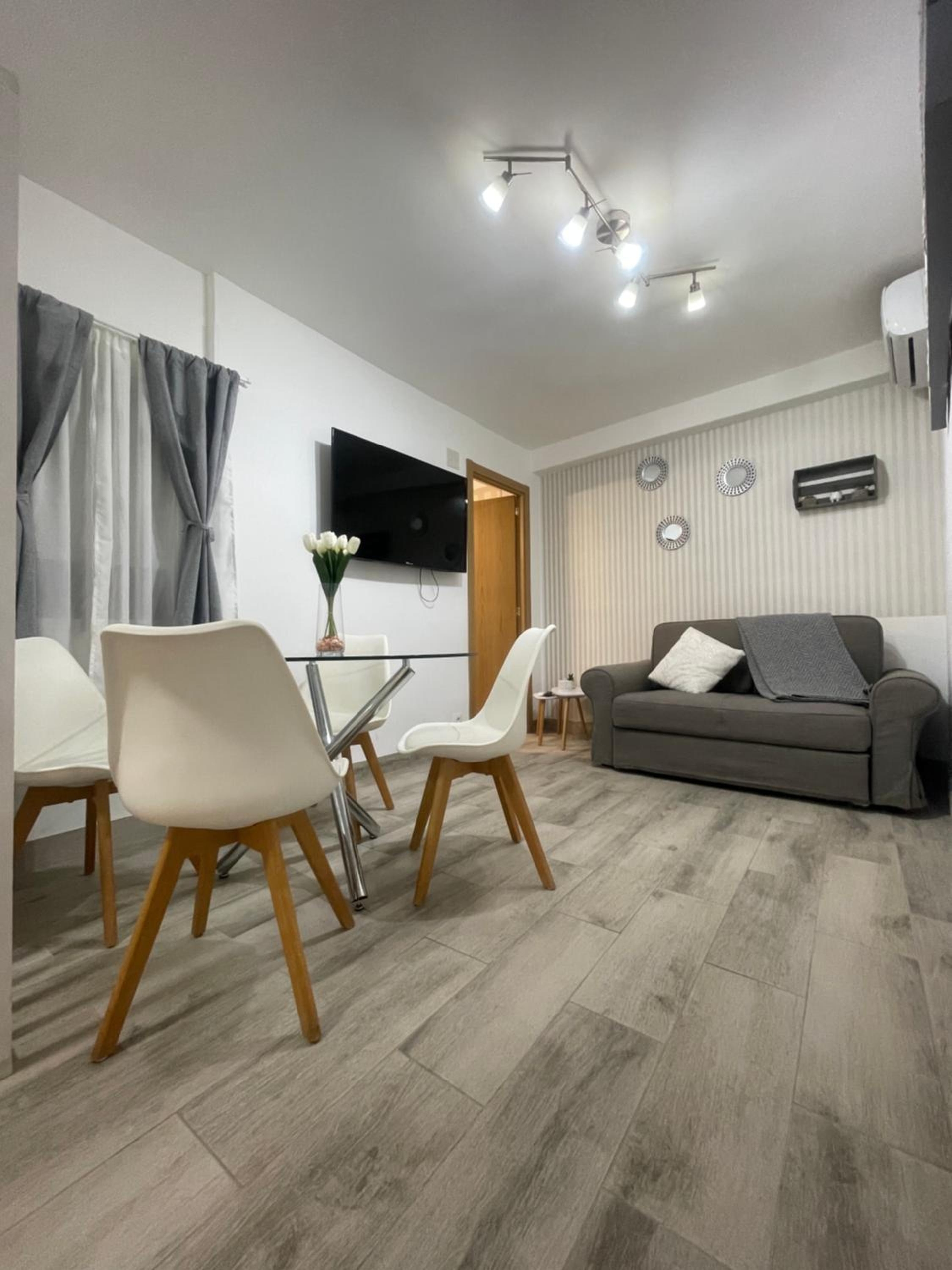 Vistalegre! Coqueto apartamento junto al metro, Madrid
