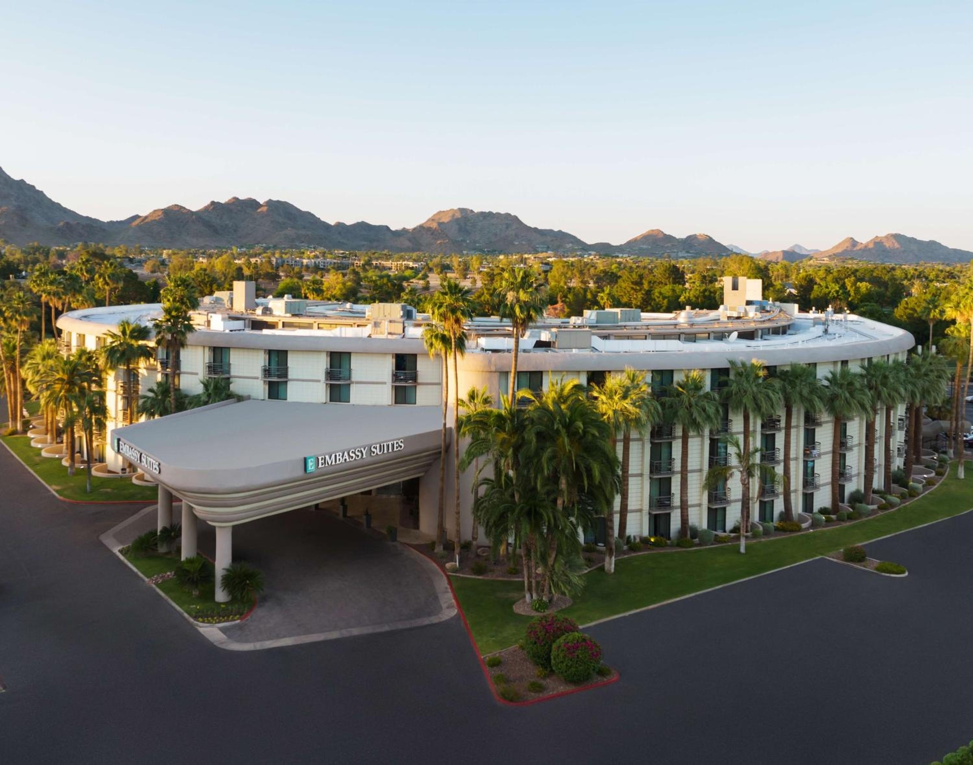 Embassy Suites by Hilton Phoenix Biltmore, Phoenix