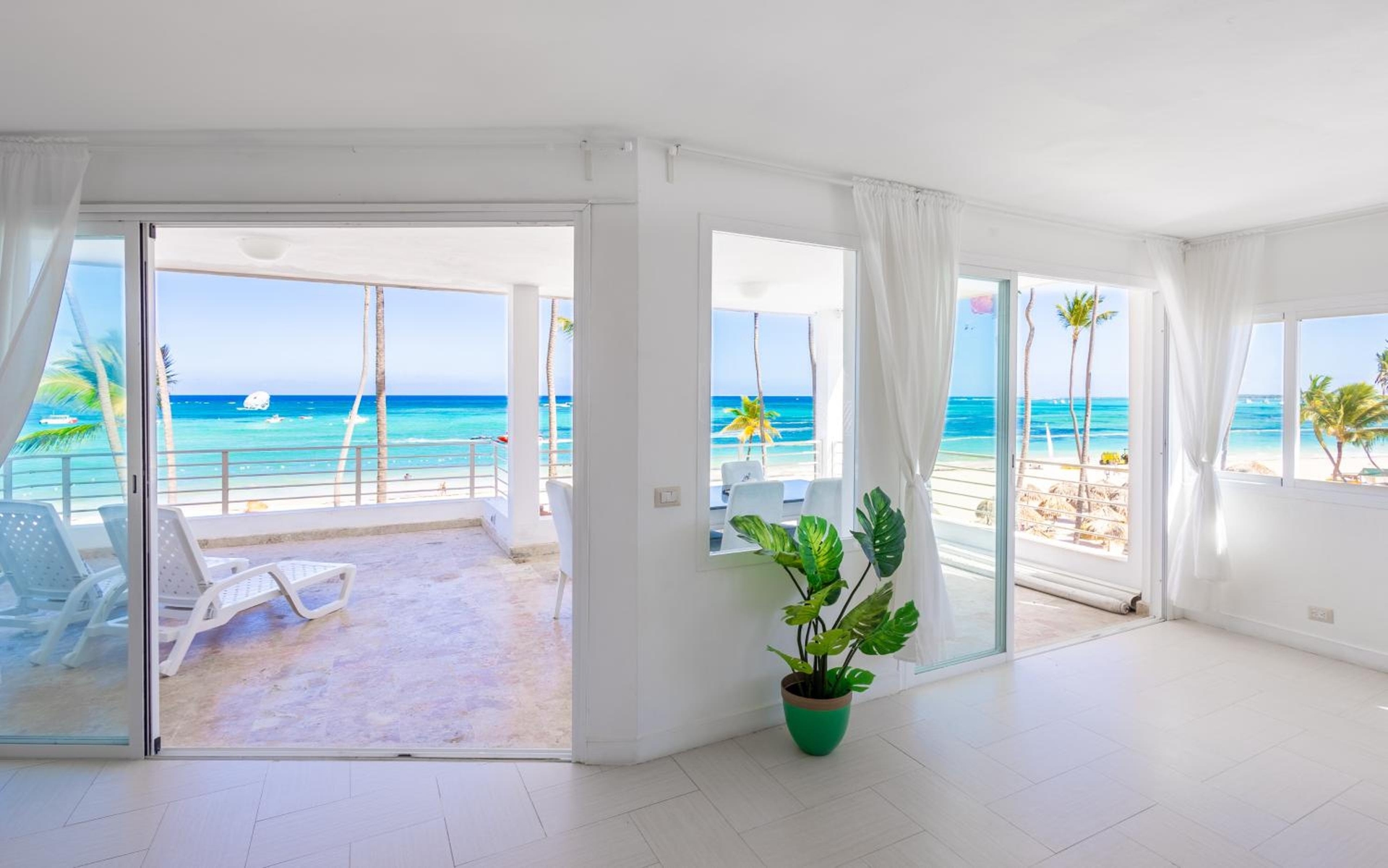 Foto de Beachfront Punta Cana Condo for Rent - Ocean View, Private Terrace, and BBQ