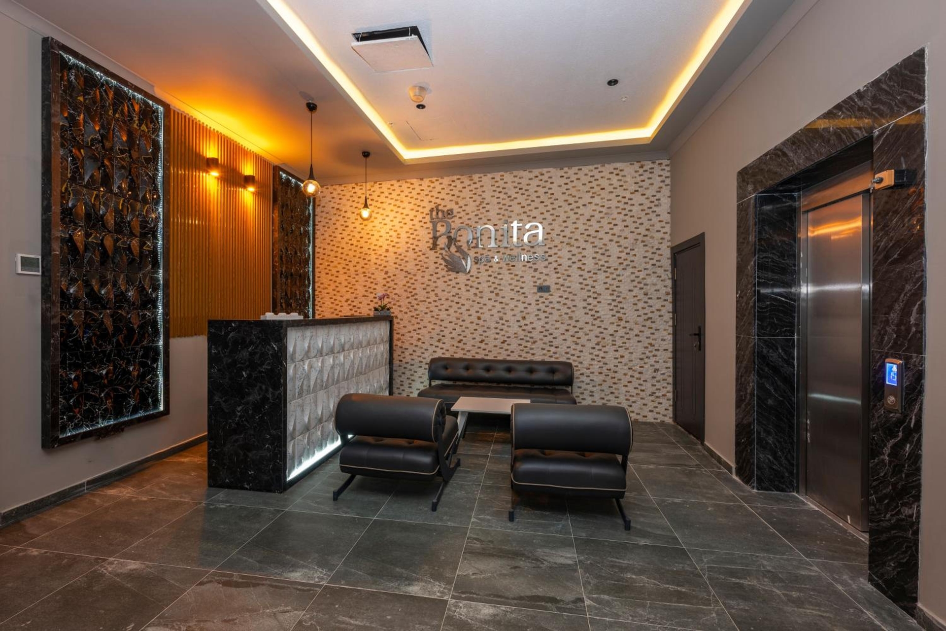 Foto de The Nirvanas Hotel