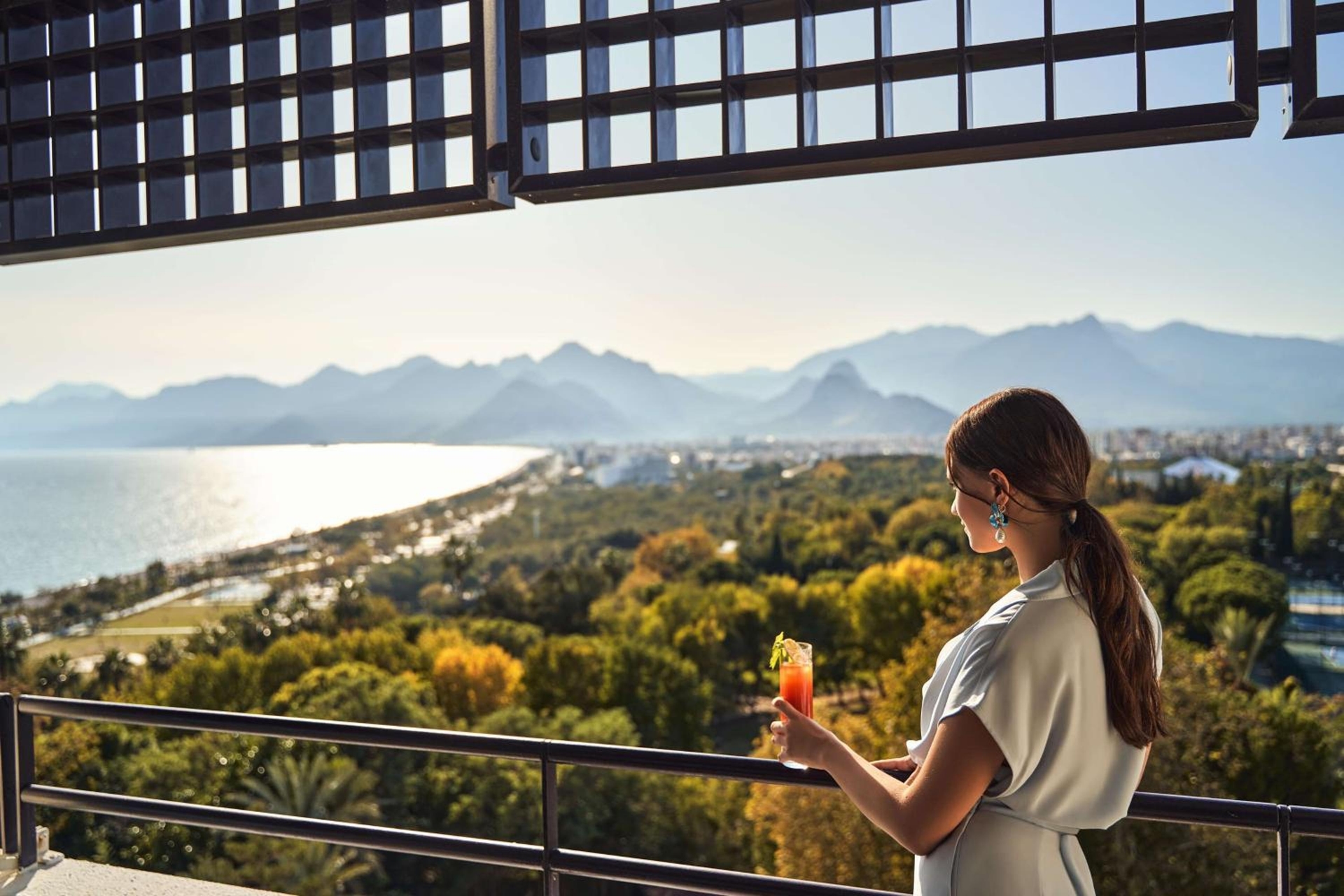 Foto de Rixos Downtown Antalya - The Land Of Legends Access