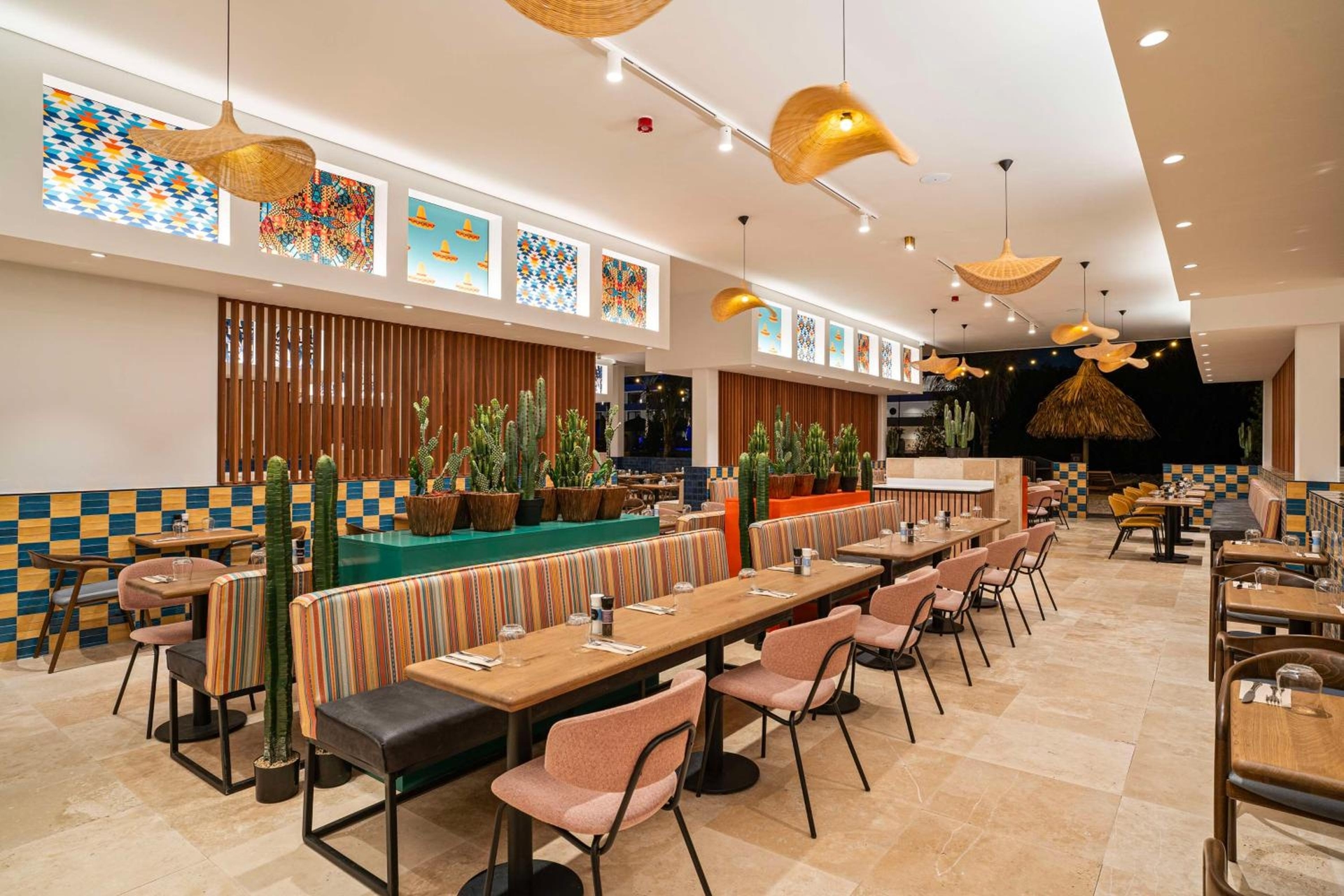 Foto de The Rif At Mangrove Beach Corendon Curacao All-Inclusive, Curio by Hilton