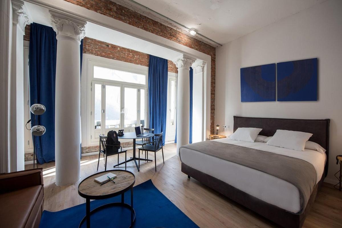 Room Gran Vía, Madrid