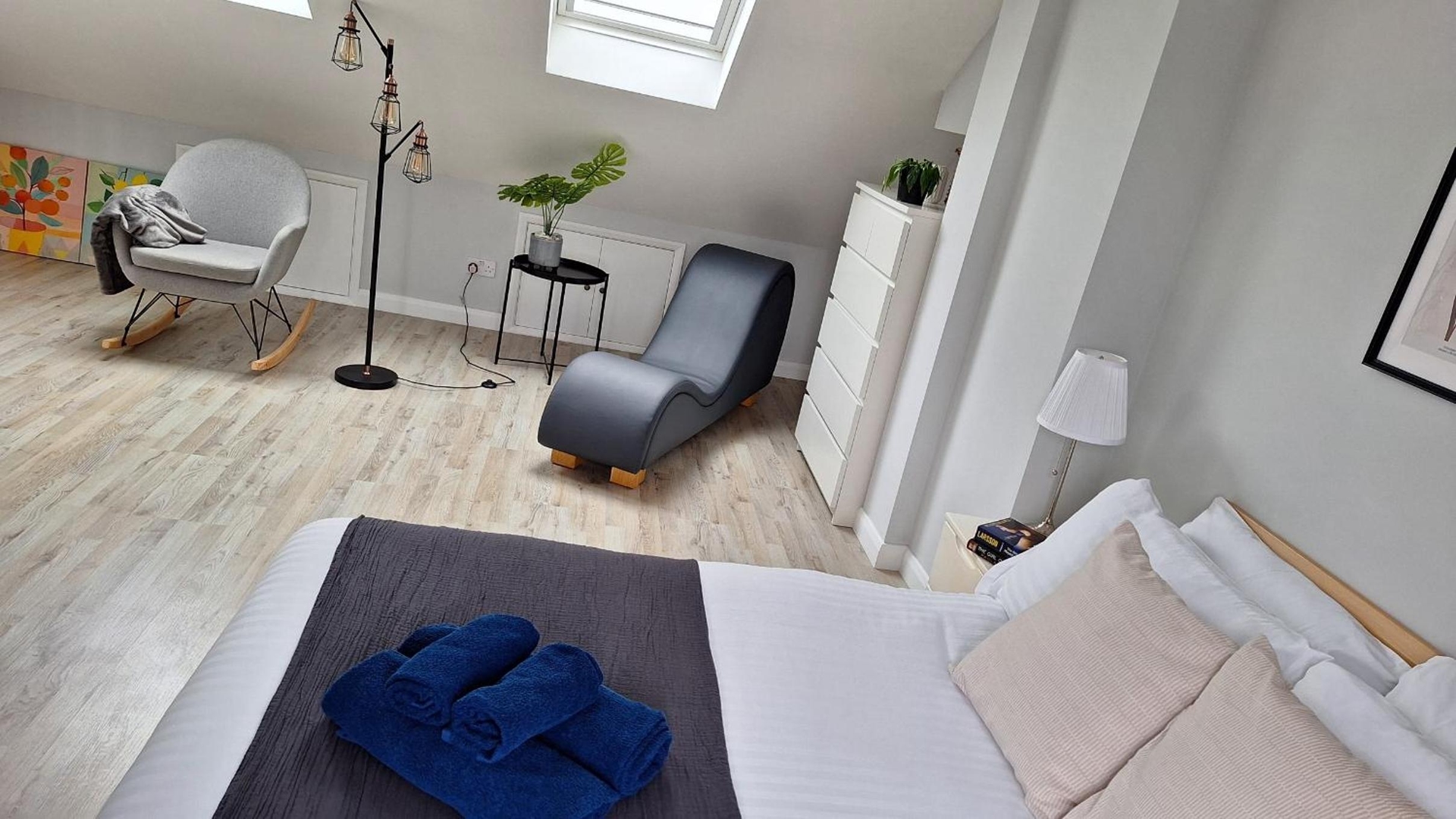 NEW 2 bedrooms with private ensuite bathrooms near Heathrow, Ashford