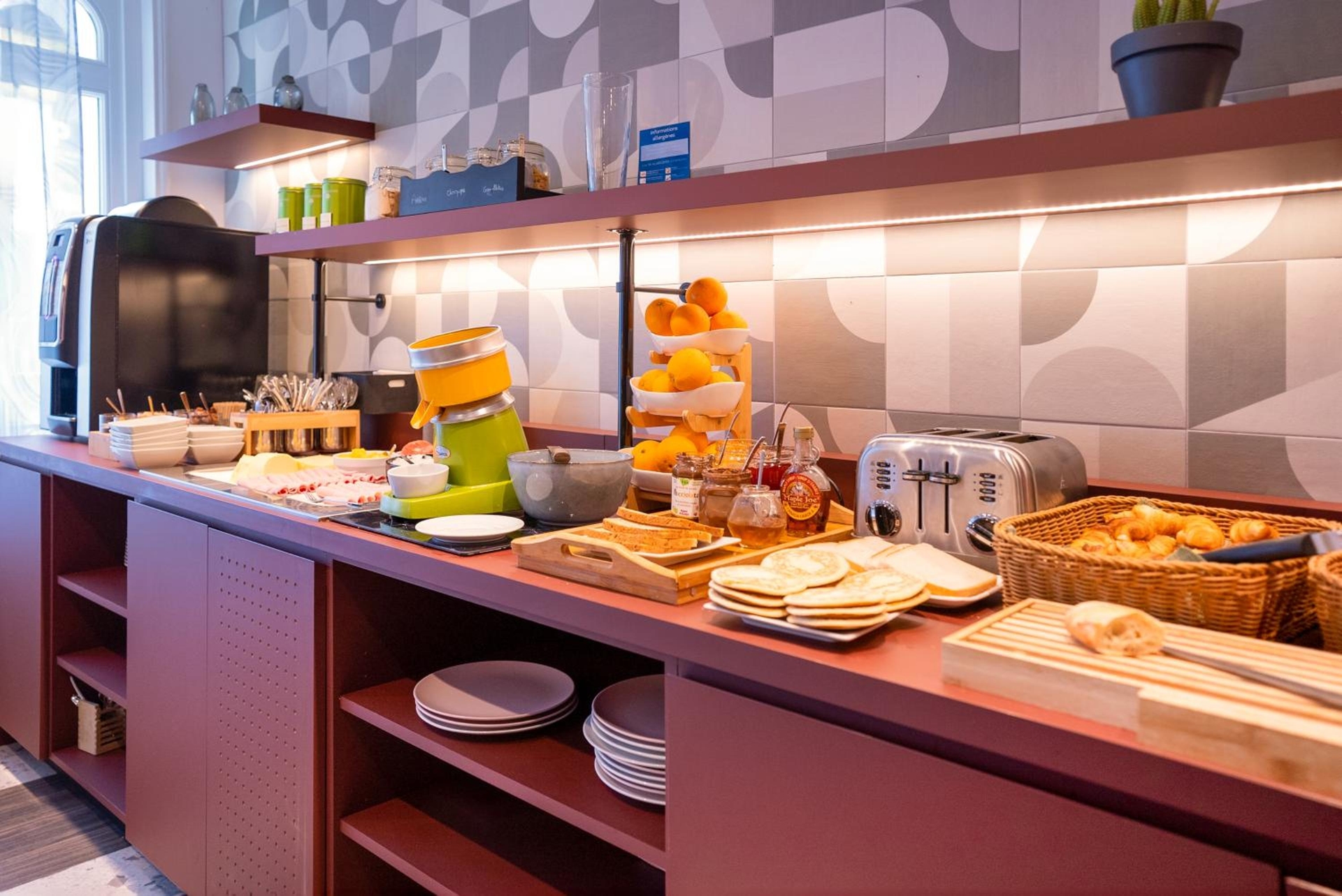 Foto de ibis styles Paris Montmartre Batignolles