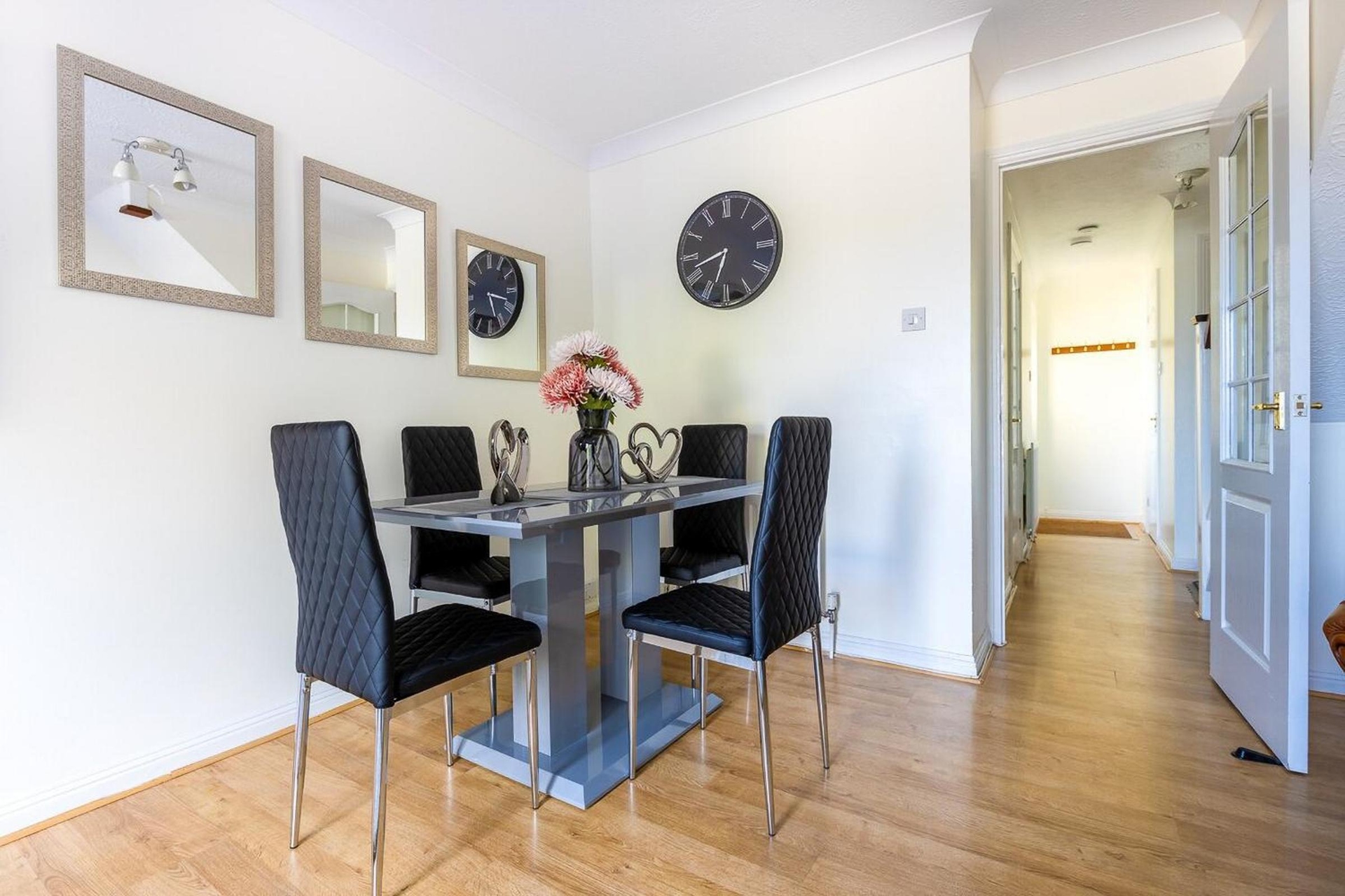 Cozy Family-Friendly House (3mins from Erith and Slade Green station), Erith