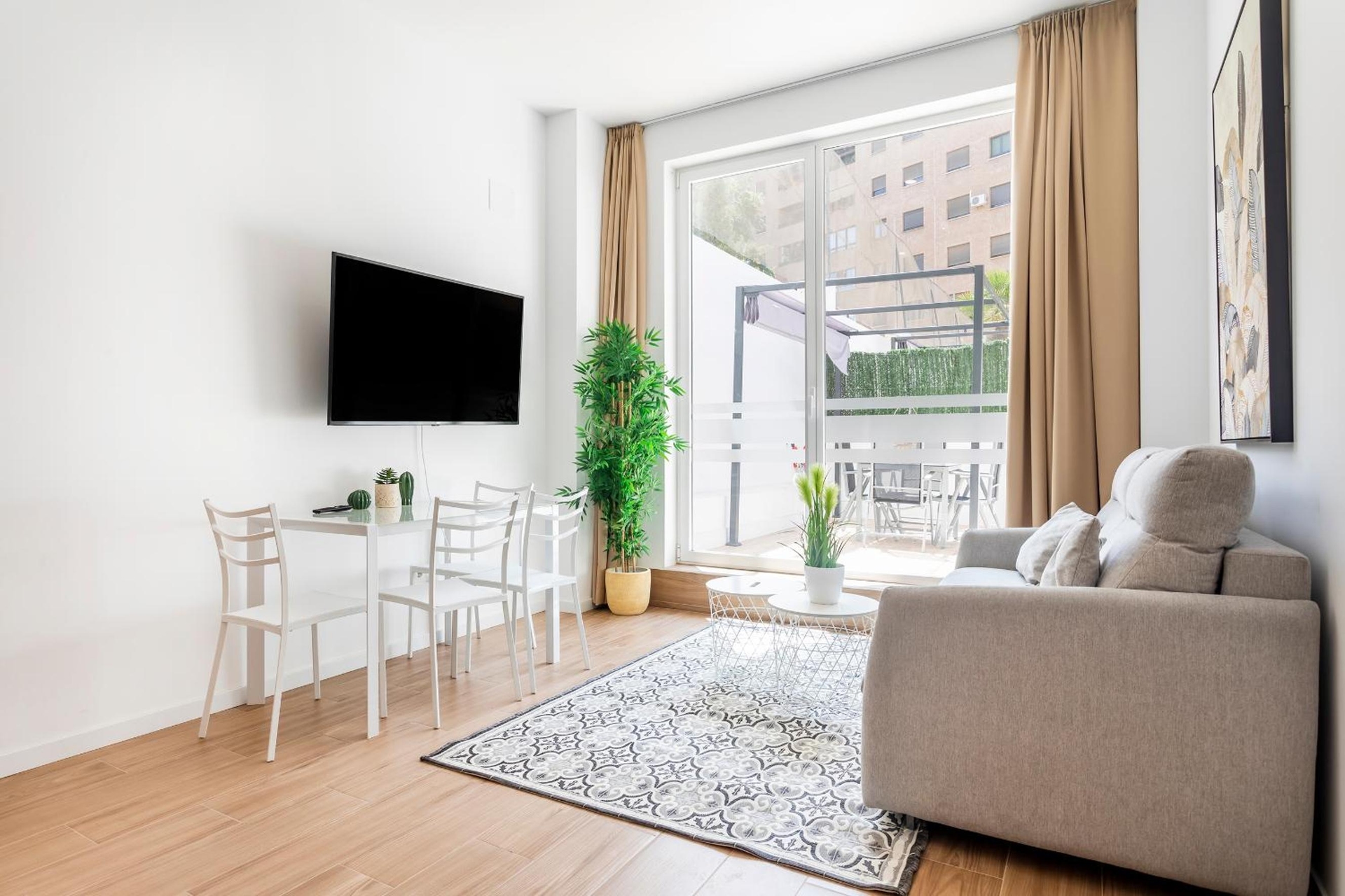 CENTRAL STATION SOROLLA APARTAMENTs, Valencia