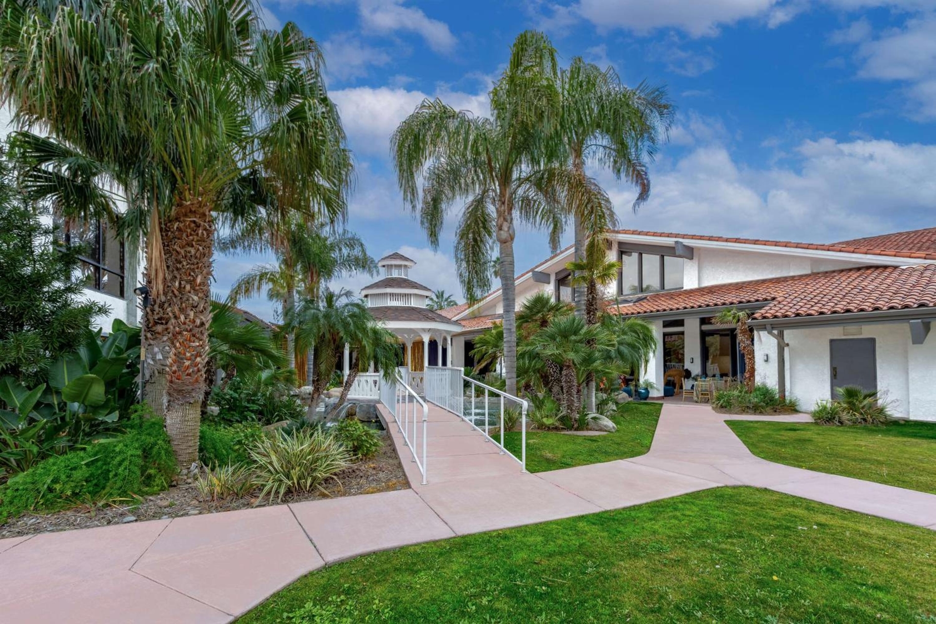 DoubleTree by Hilton Bakersfield, Bakersfield