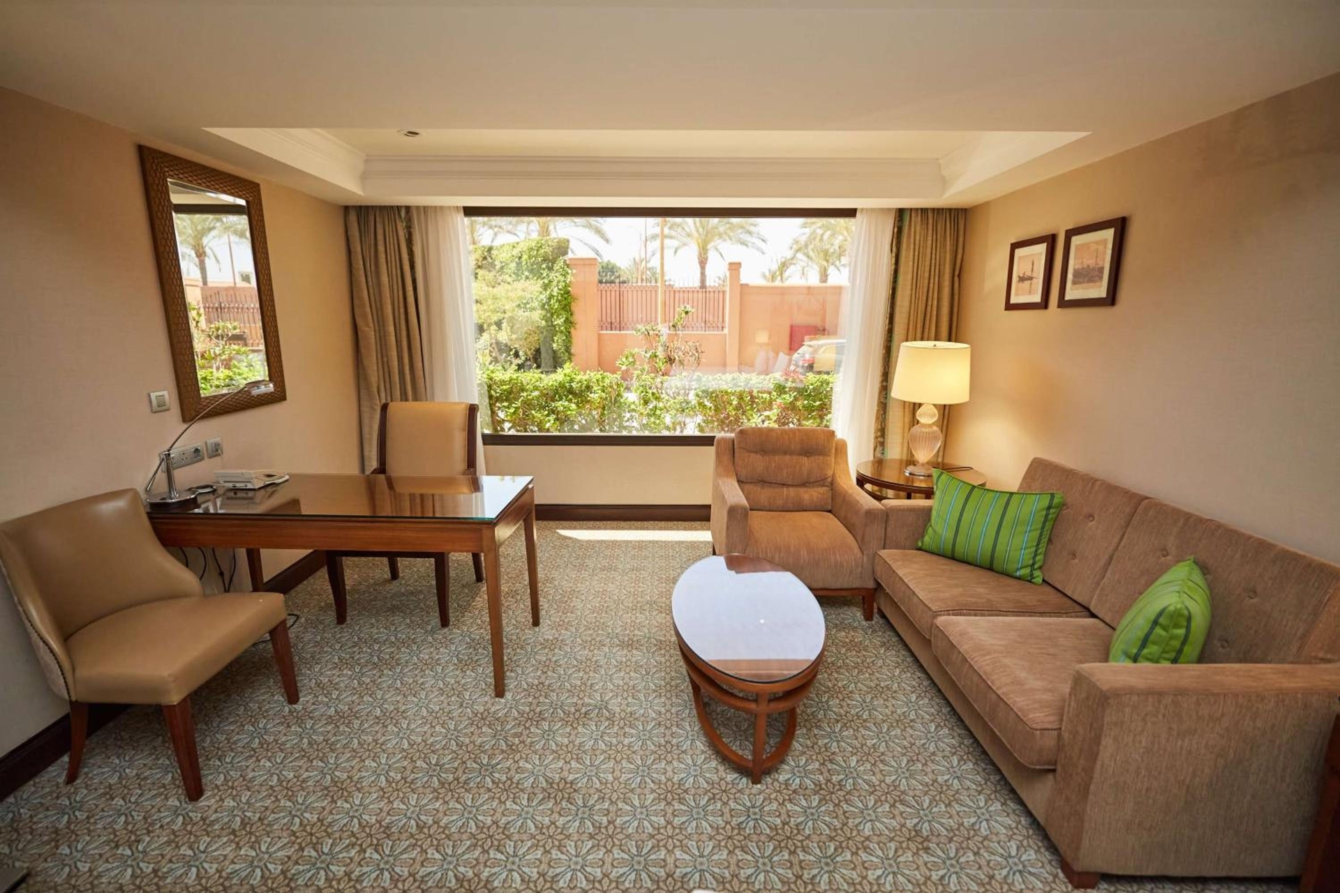 Foto de Hilton Alexandria King's Ranch Hotel