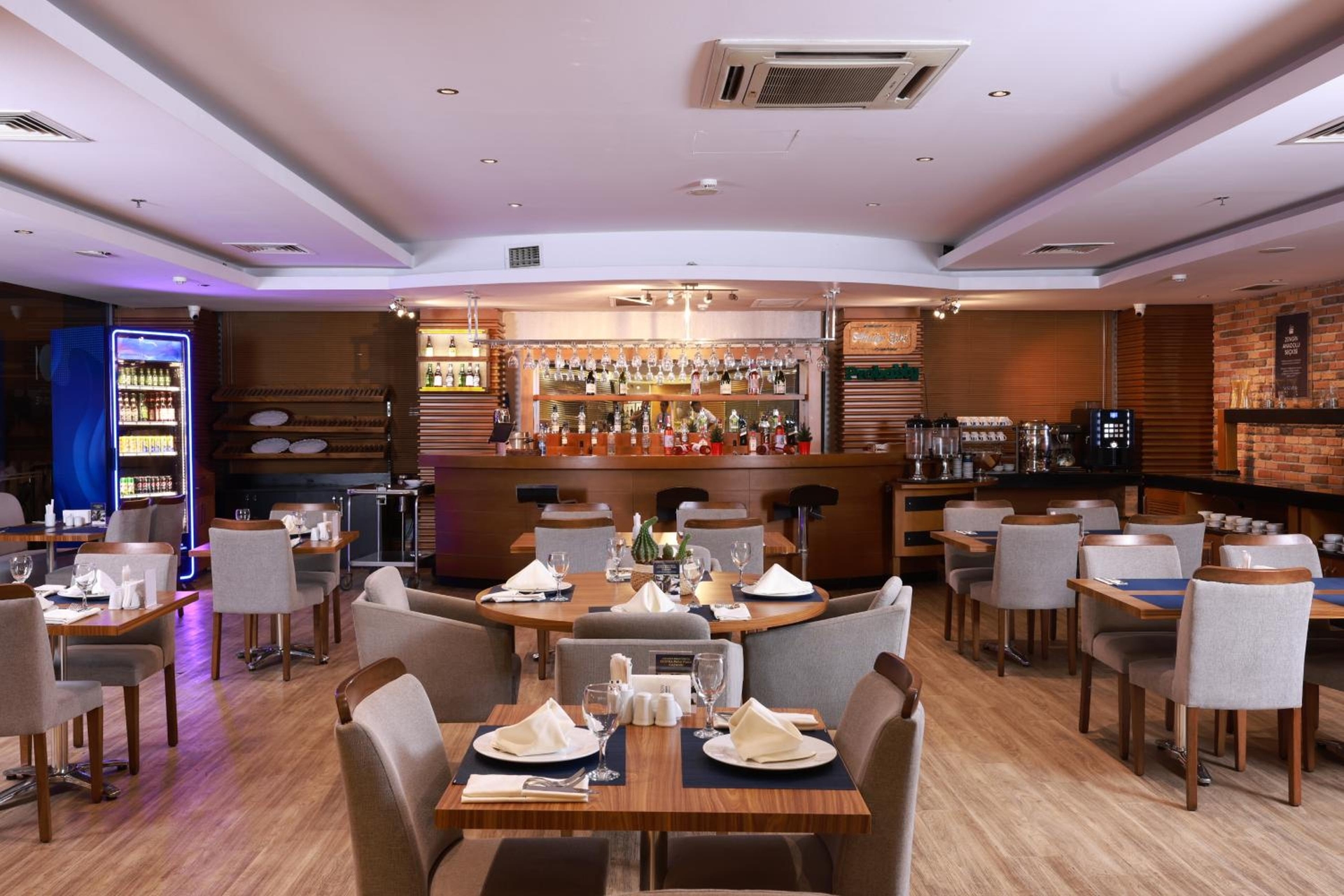 Foto de Anemon Kent Çiğli Otel