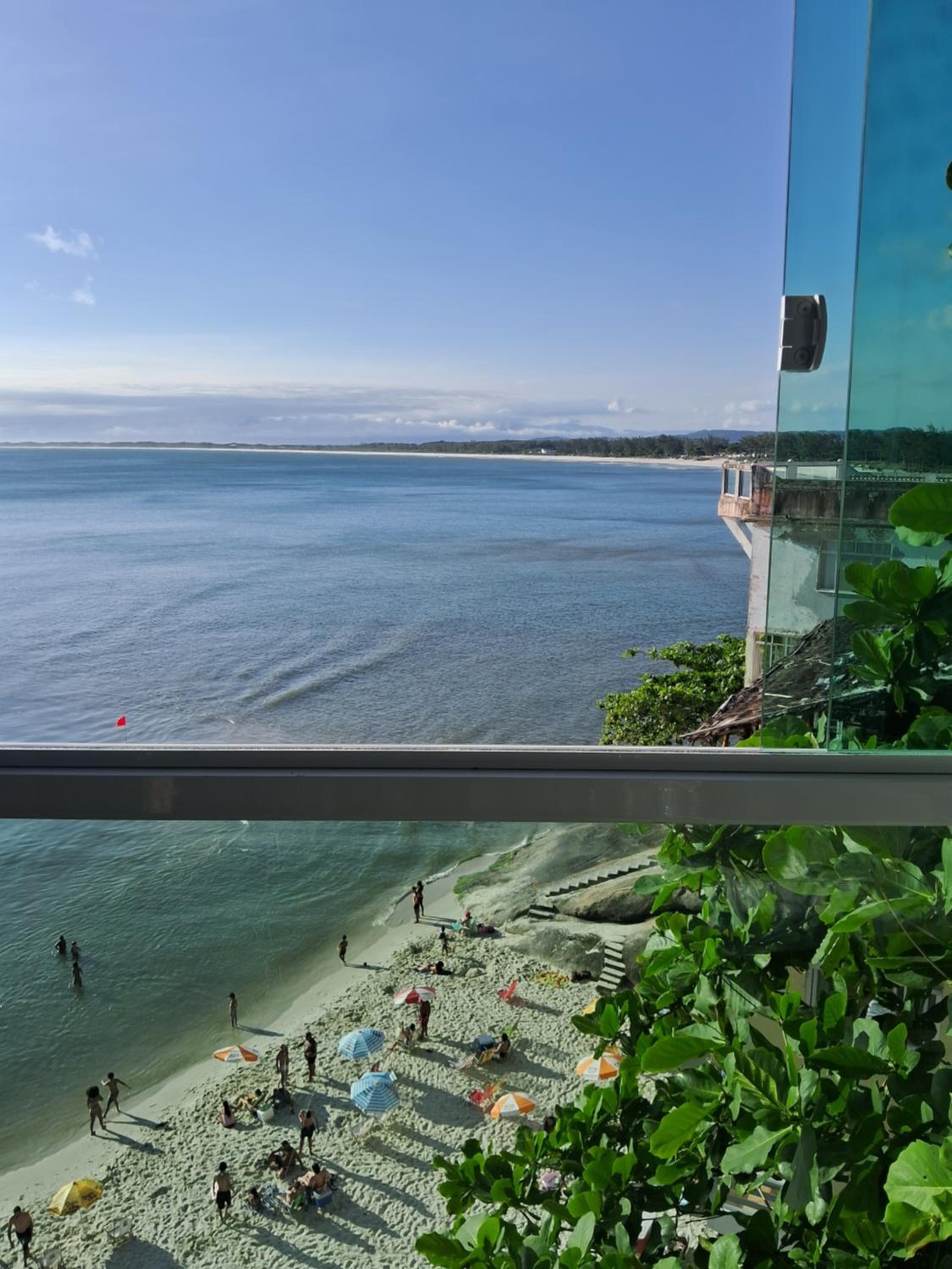 Pousada Marambaia Café - Praiana, econômica, Com café da manhã, piscina e hidromassagem ao ar livre - Frente para o mar
