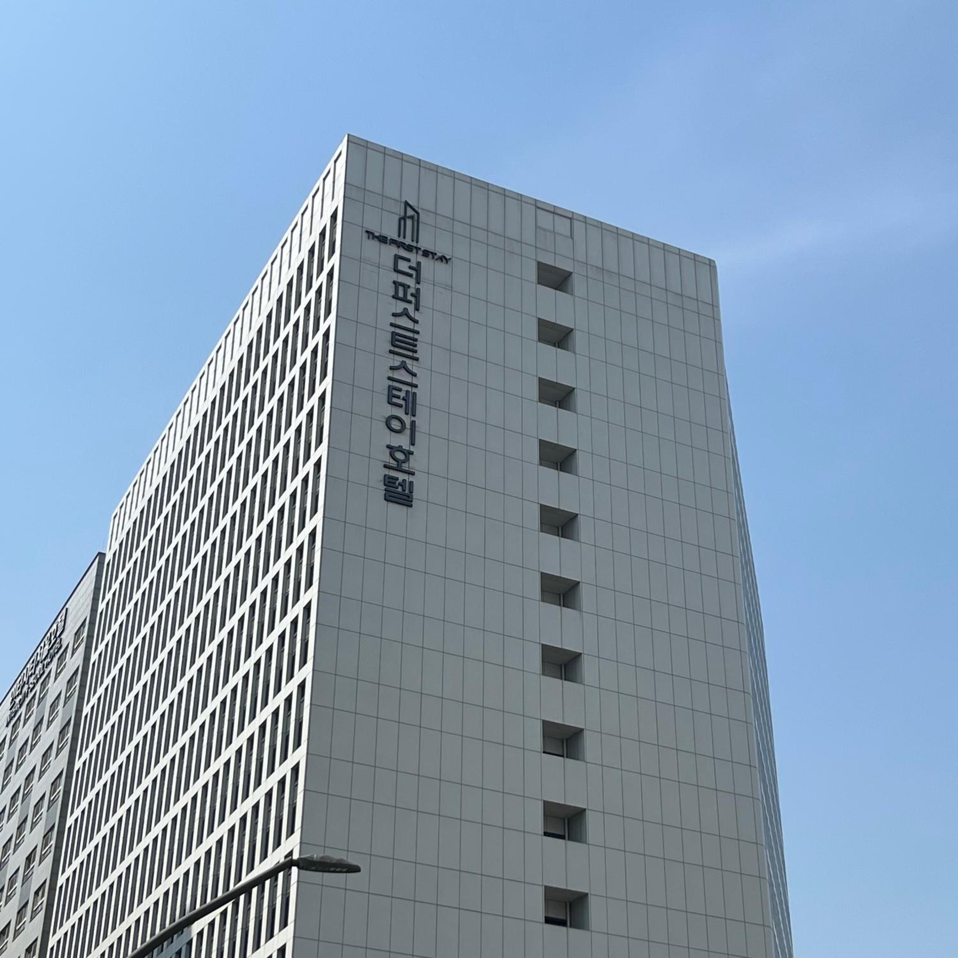 Foto de The First Stay Hotel