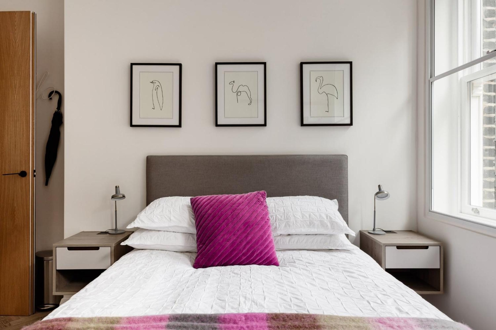 Modern Apartment & Rooms at Charing Cross, London