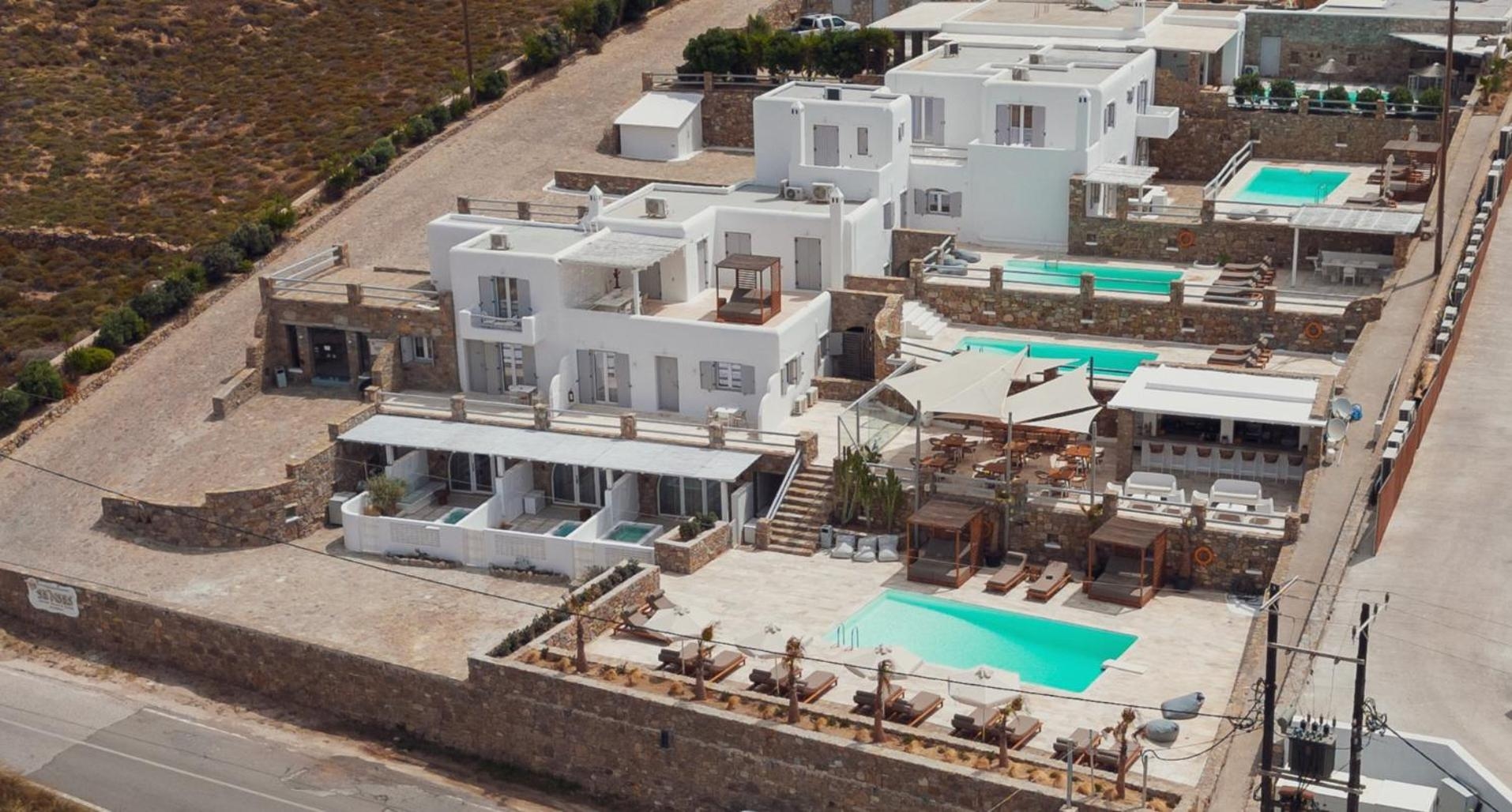 Senses Luxury Suites & Villas, Elia Beach