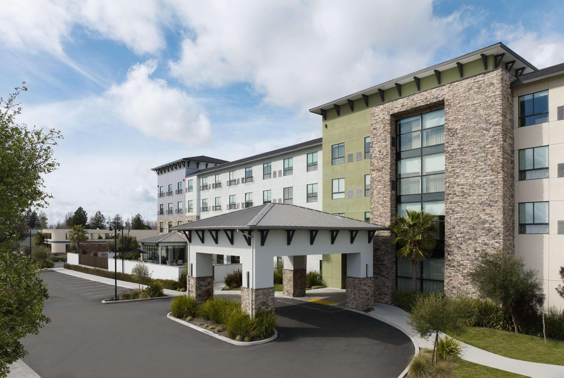 Hotel Centro Sonoma Wine Country, Tapestry Collection Hilton, Rohnert Park