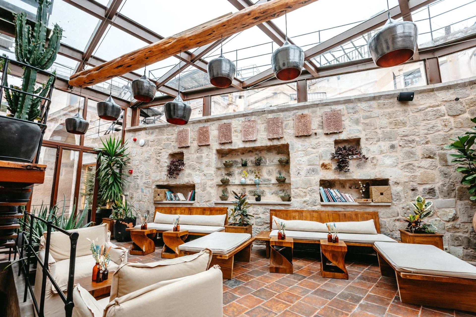 Foto de Millstone Cave Suites Hotel
