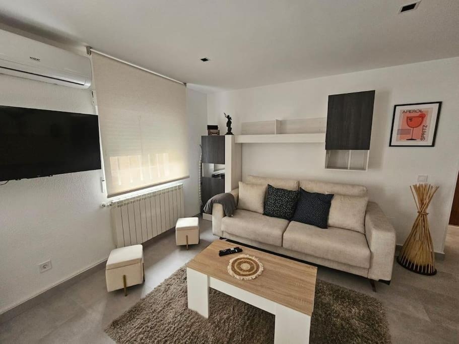 Elegant apartment with yard for 4 pax in Tetuan - 1, Madrid