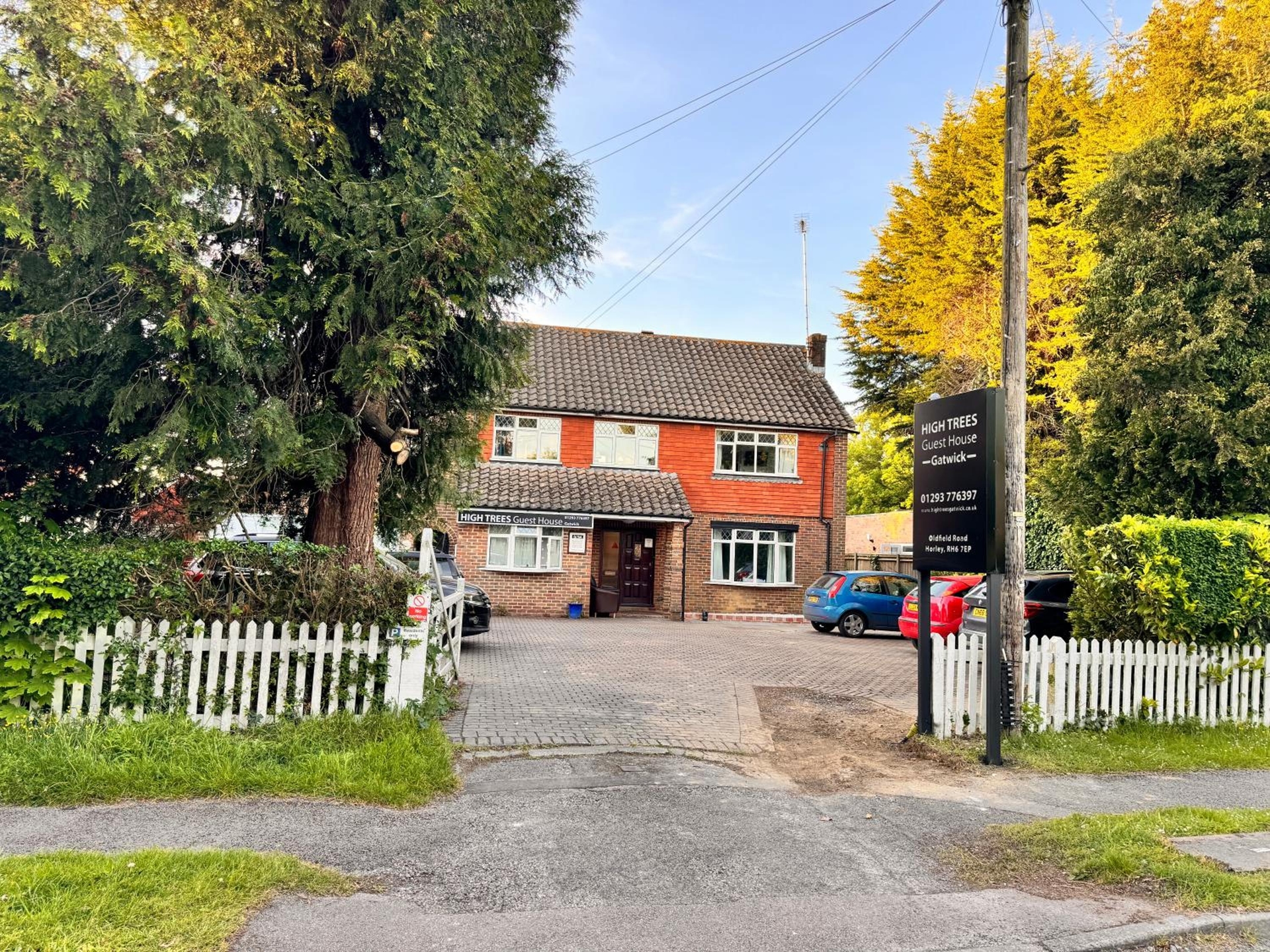 High Trees Guest House Gatwick, Horley