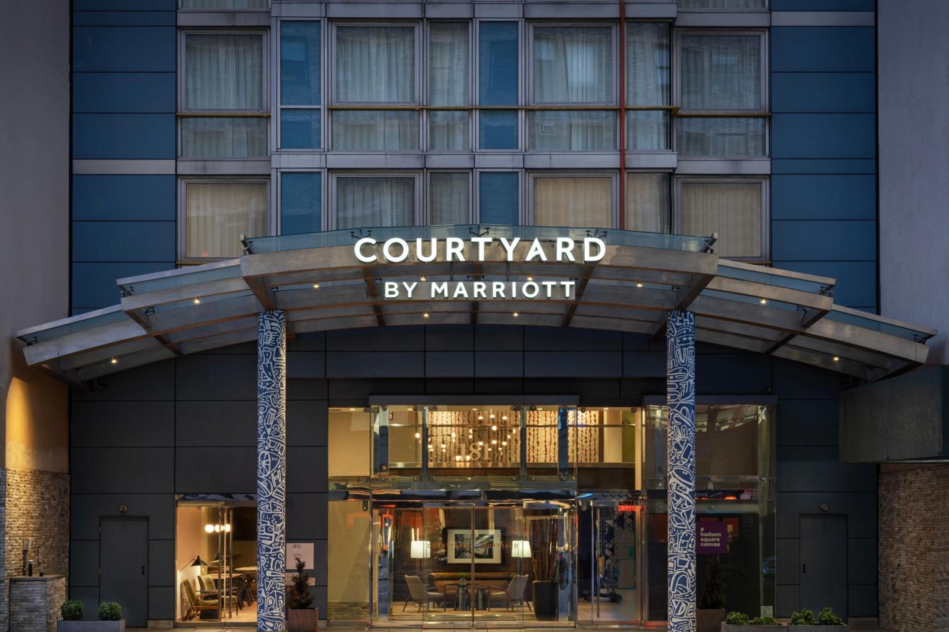 Courtyard by Marriott New York Manhattan / Soho