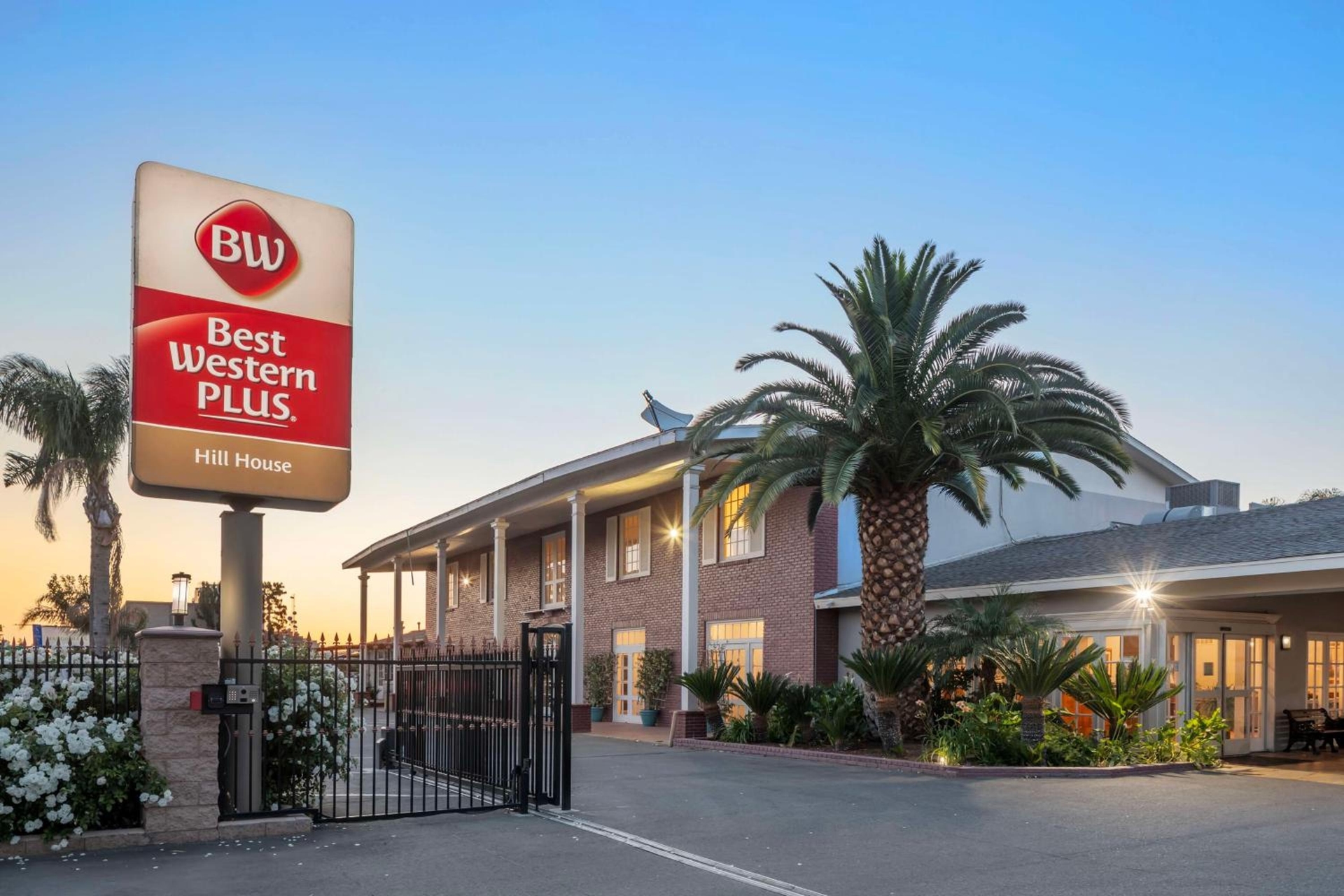 Best Western Plus Hill House, Bakersfield