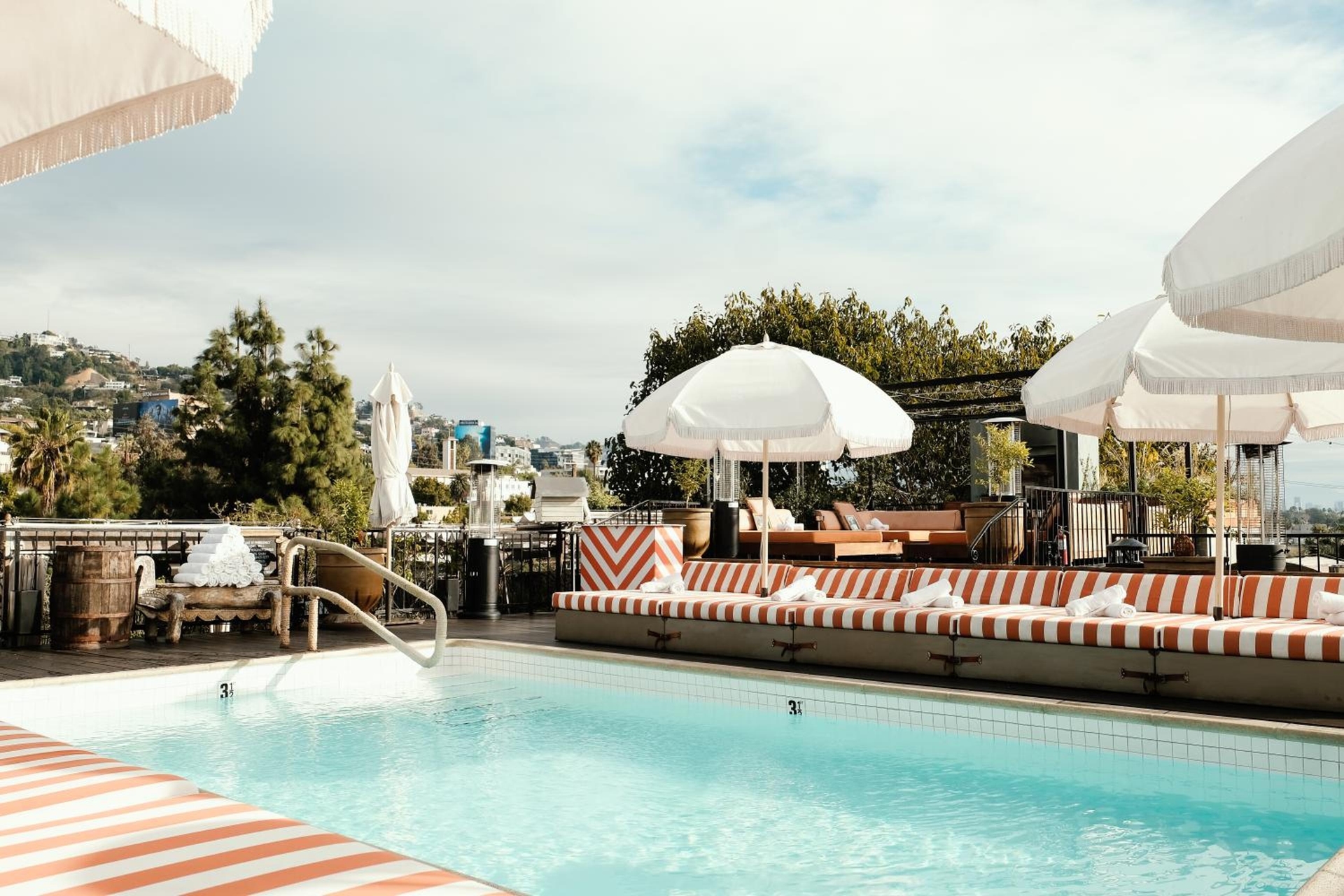 Petit Ermitage, West Hollywood