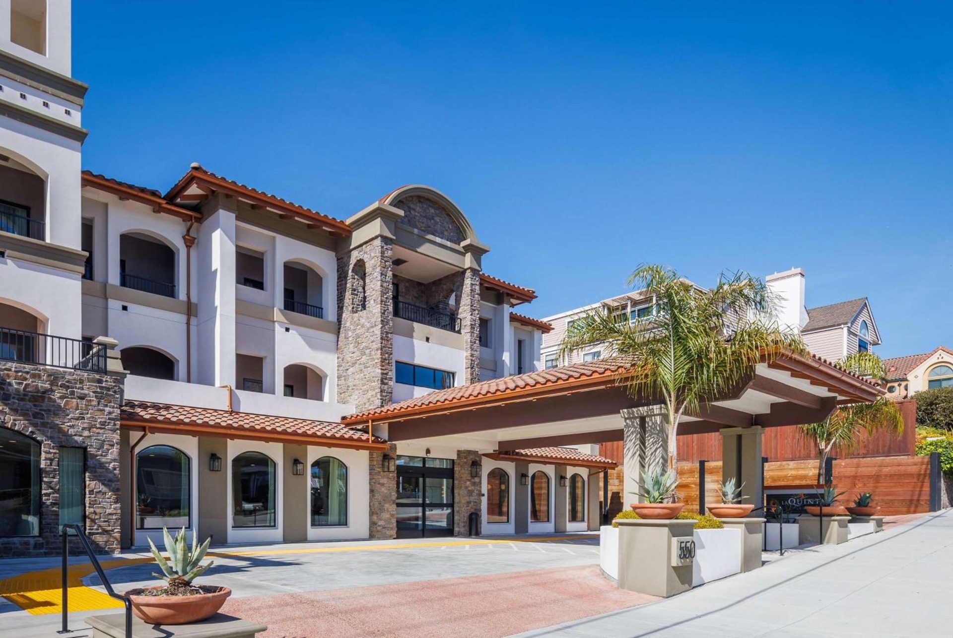 La Quinta Inn & Suites by Wyndham Santa Cruz, Santa Cruz