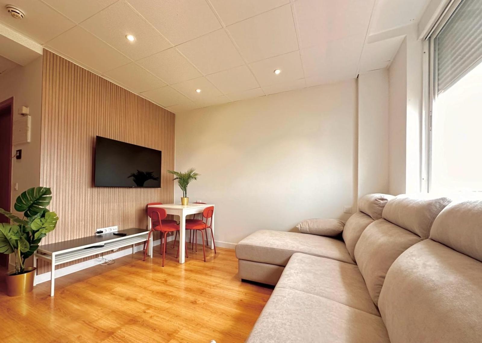 Apartamentos Noviembre, Madrid