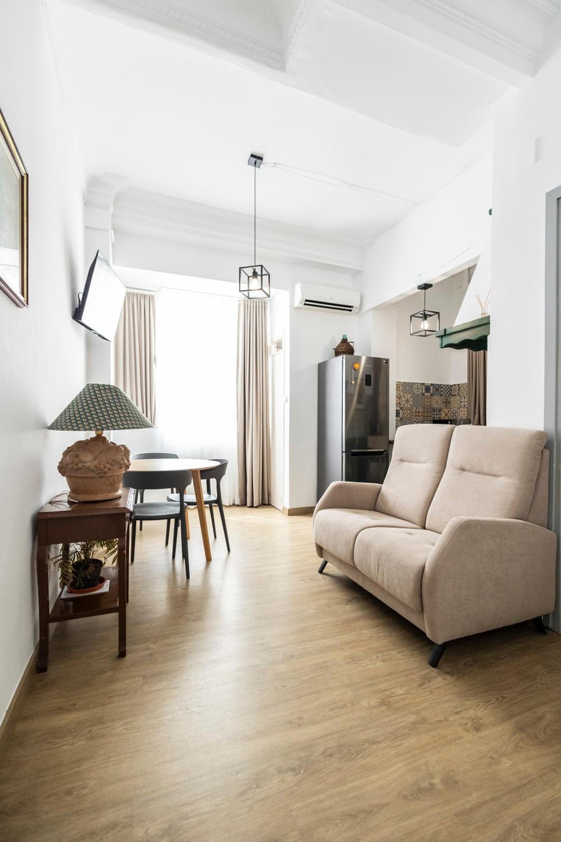 Live in Chianti Apartaments by Concept Flats, Valencia