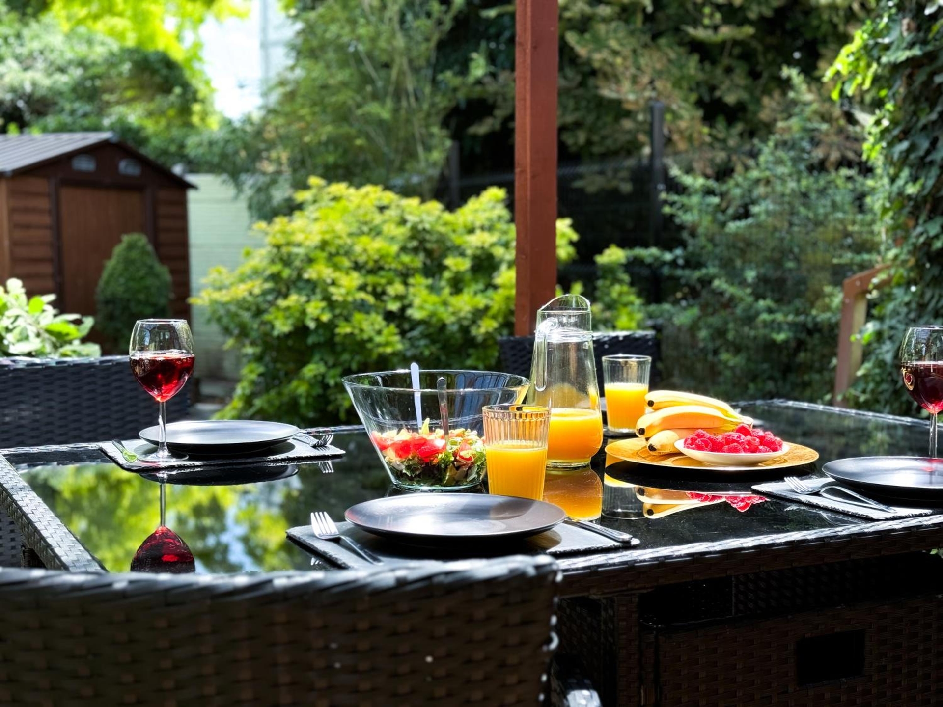 Luxurious 3Bed House with Spa Bath & Garden, London