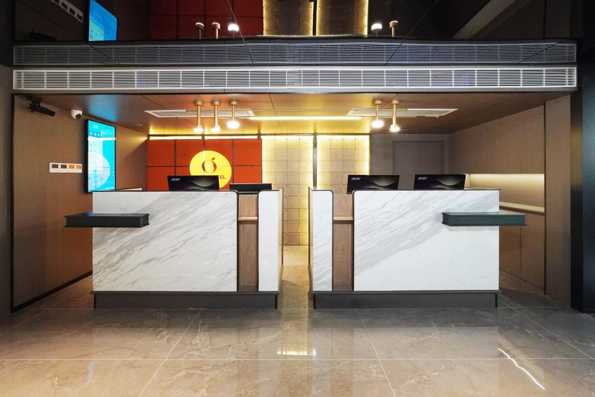 L-Seven Hotel
