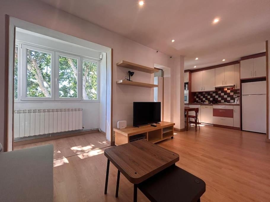 Luminous apartment in Imperial neighborhood MELANC, Madrid