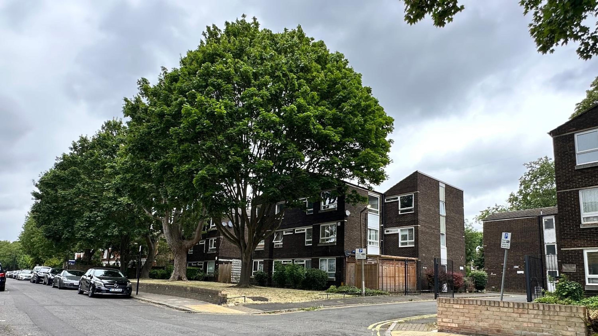 Newly refurbished ,chic, attractive 3 bedroom flat, London