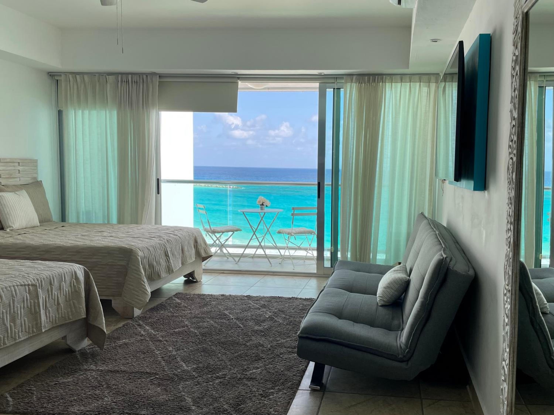 Foto de Beachfront Apartment by Andiani Travel