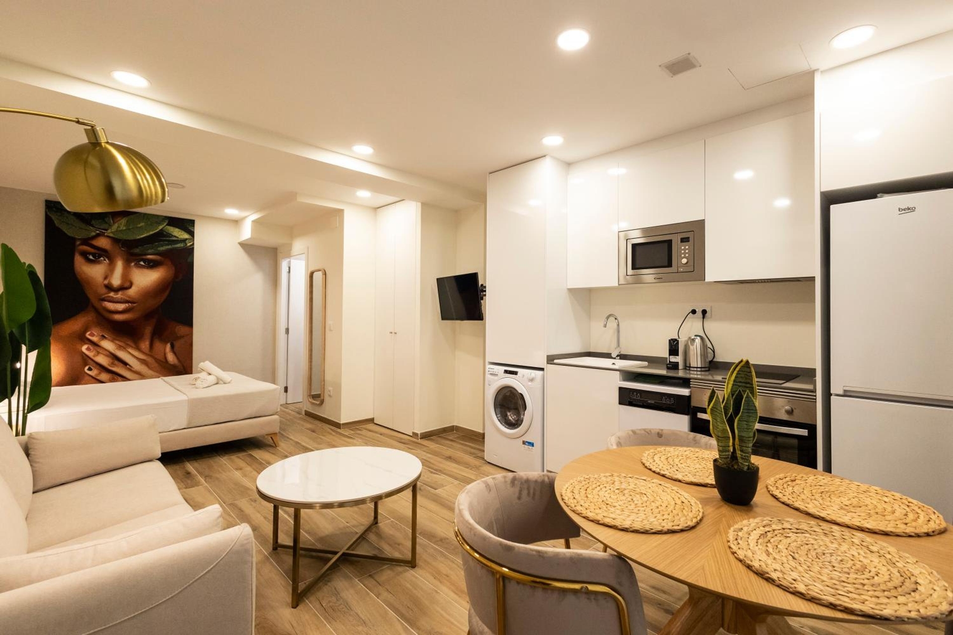 Cortes Suites by Concept Flats, Valencia