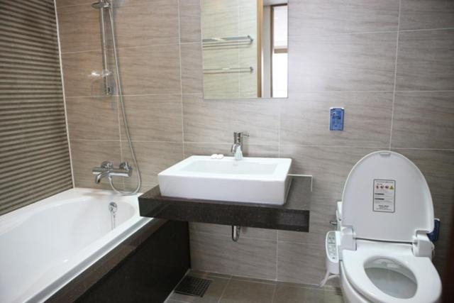 Foto de High1 Condominium
