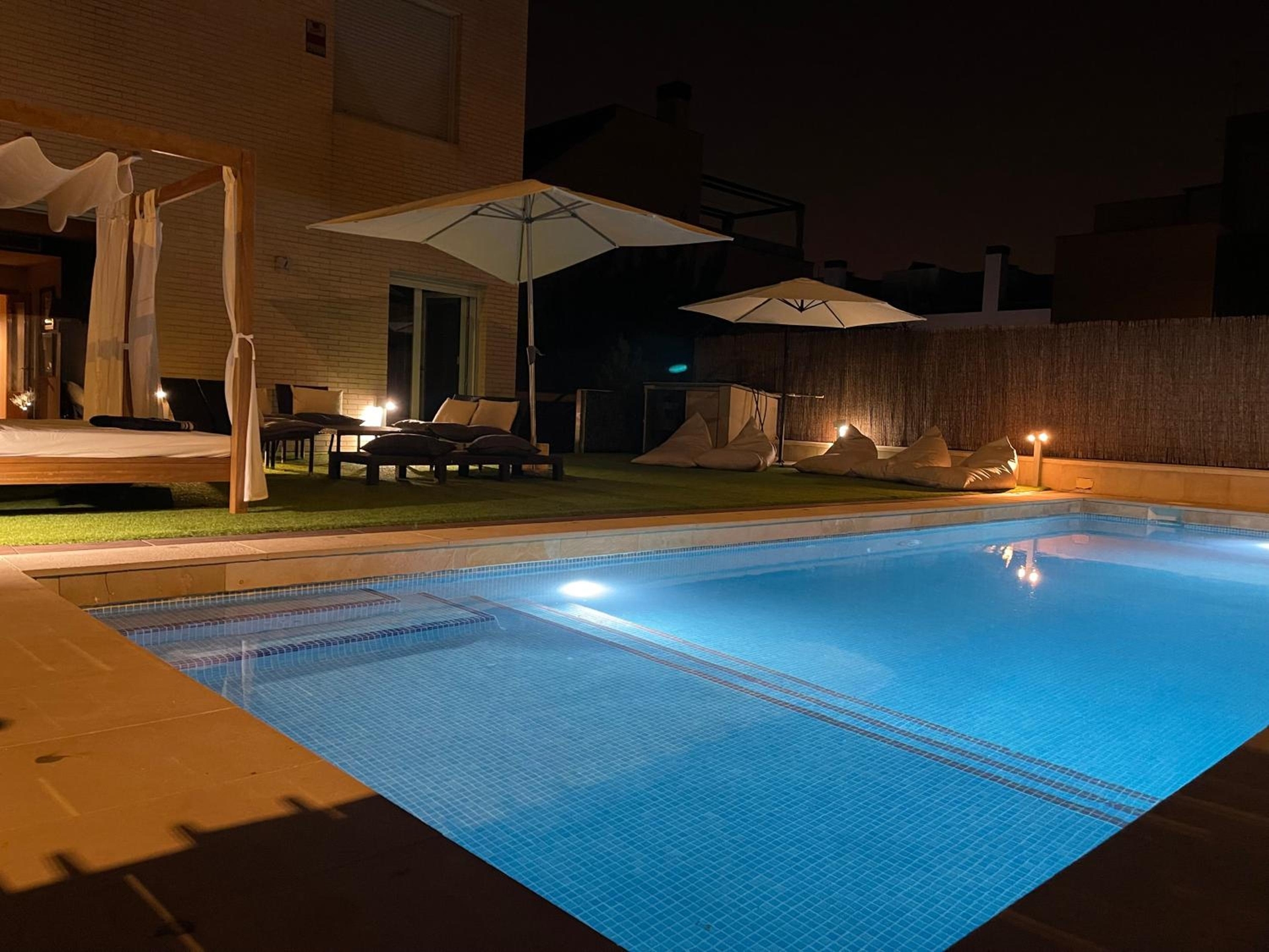 Valdevebas Chalet con Piscina, Madrid