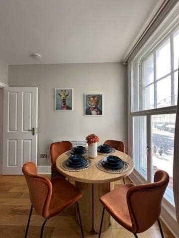 Modern Flat in Central London, London