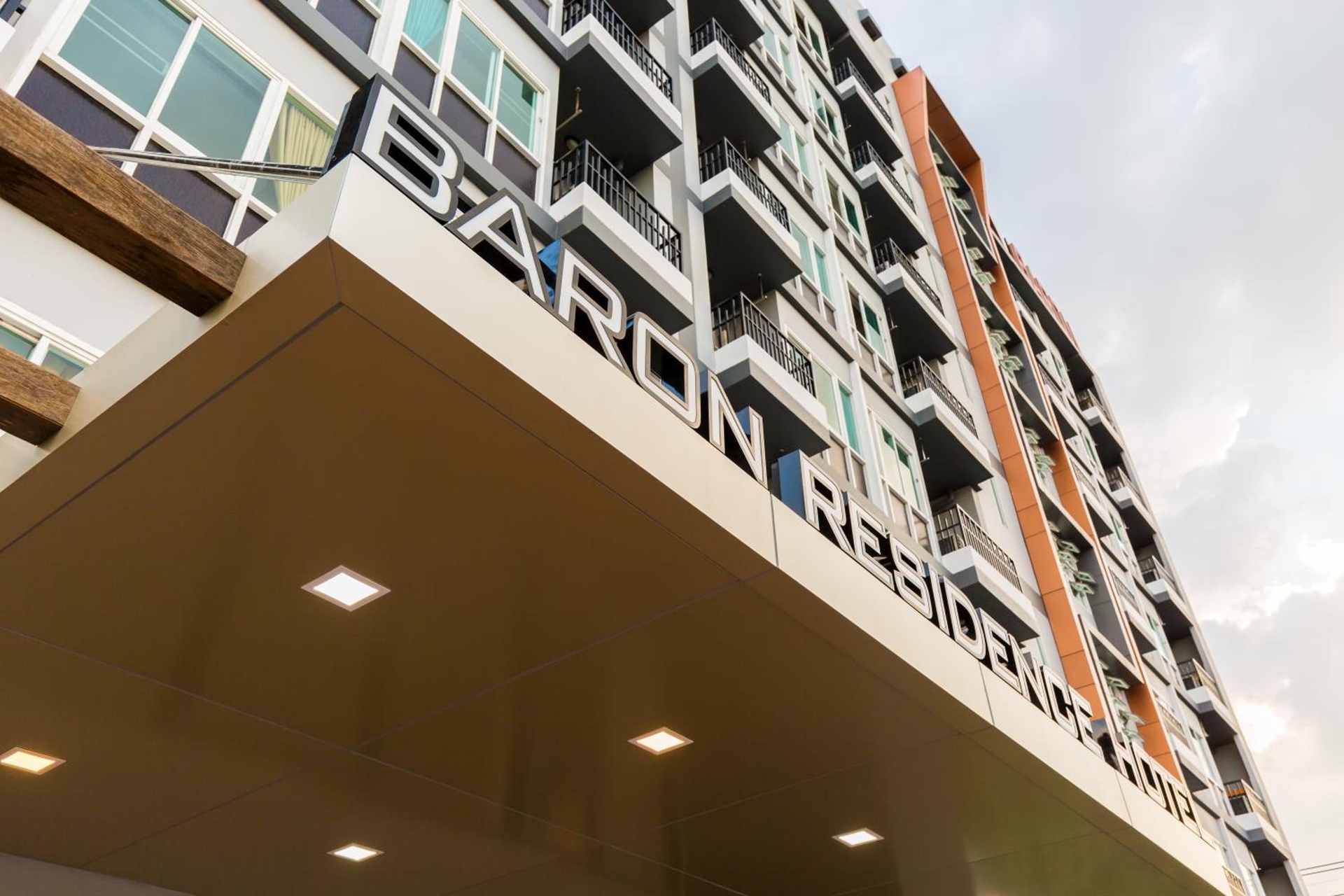 Baron Residence Bangkok