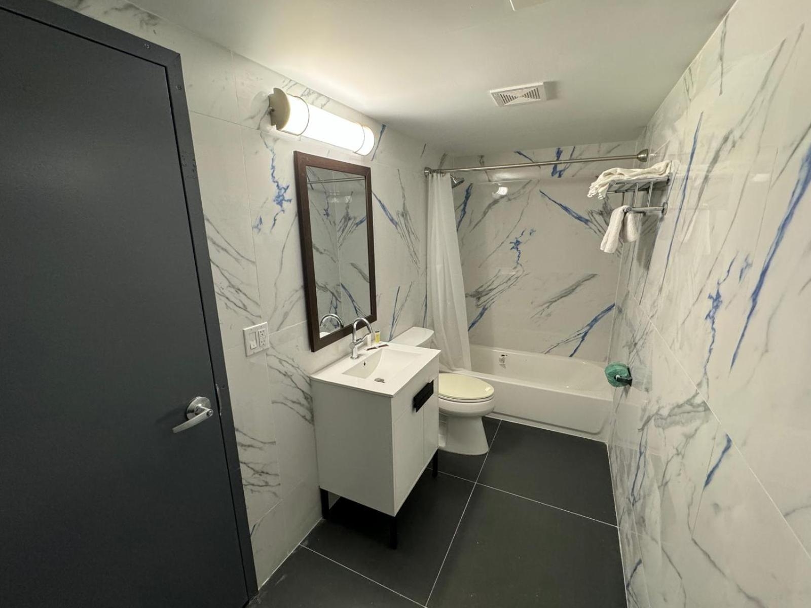 Foto de Essence Express Elizabeth EWR Airport