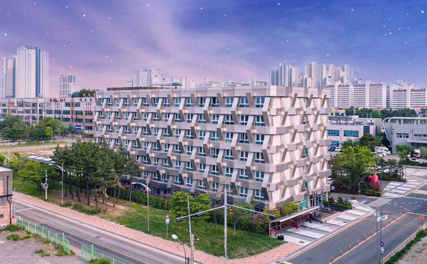 Chungchoho Best Hotel