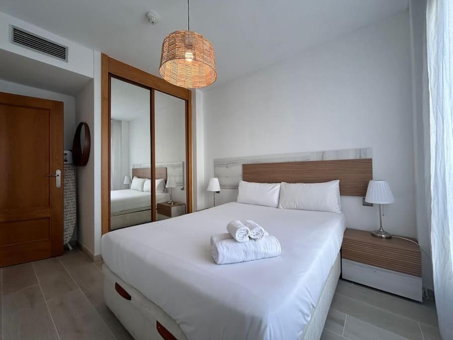 Beautiful apartment with pool, padel and parking - BB, Madrid