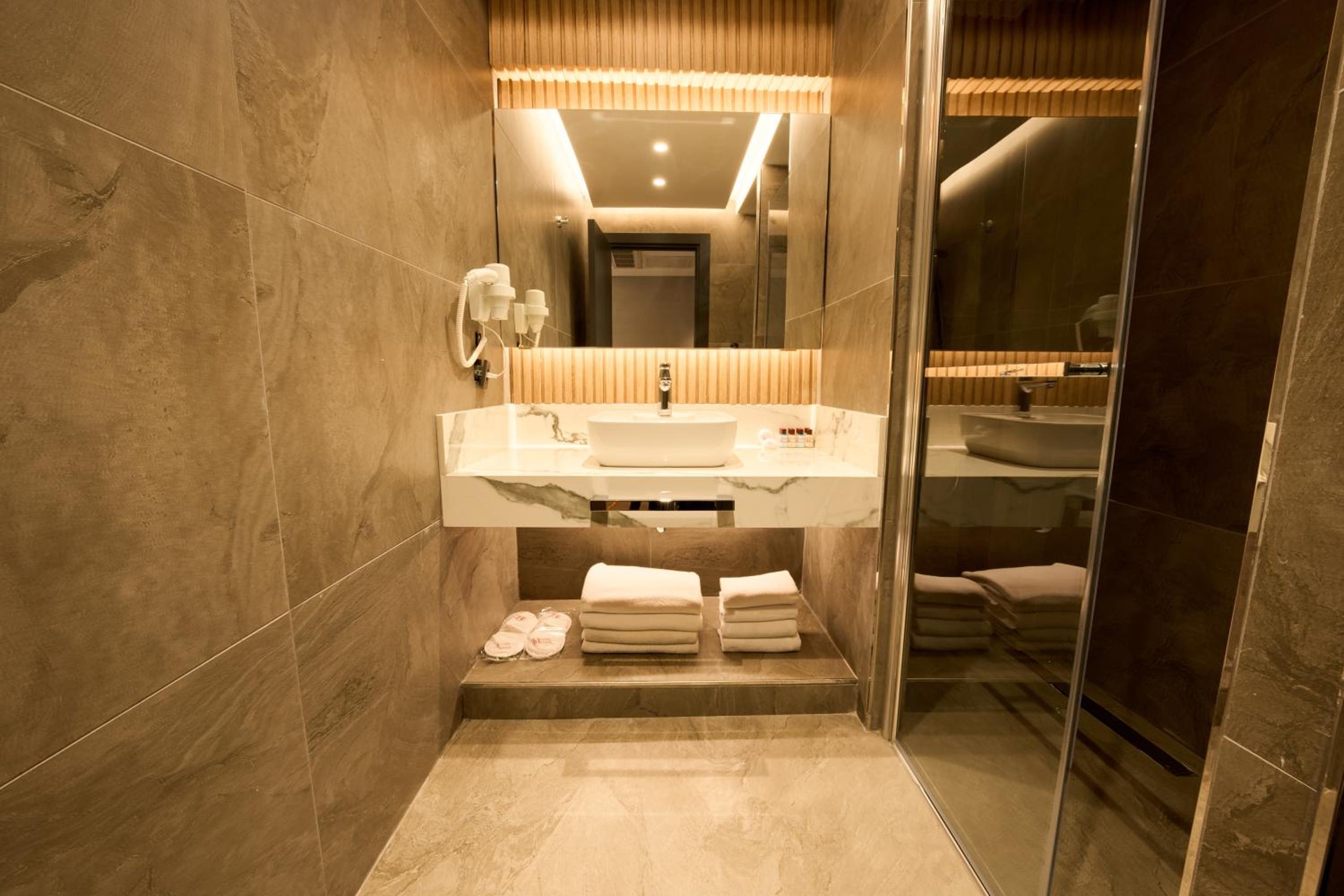Foto de Osmanbey Fatih Hotel