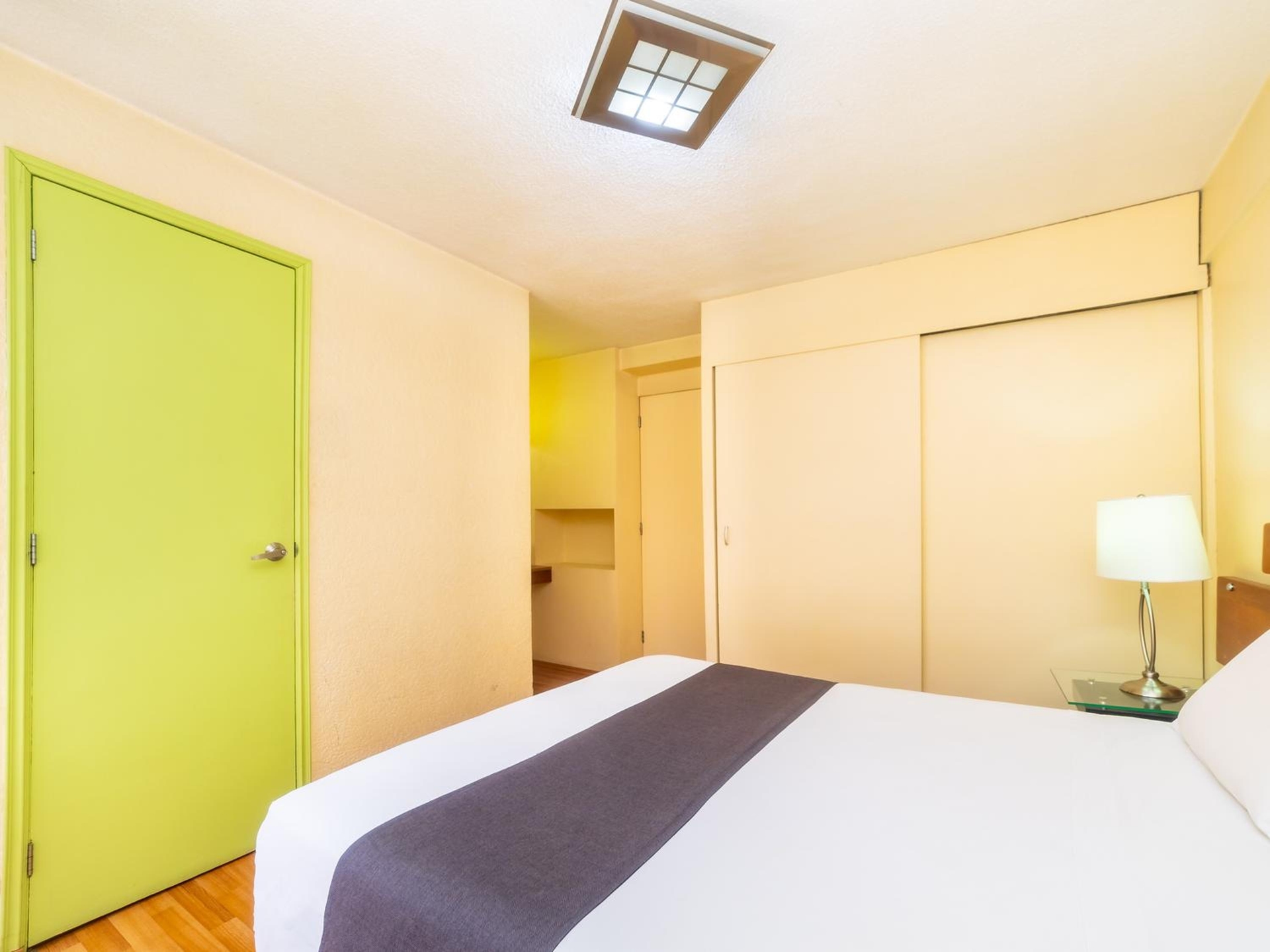 Foto de Capital O Hotel Suites Marne, Mexico City