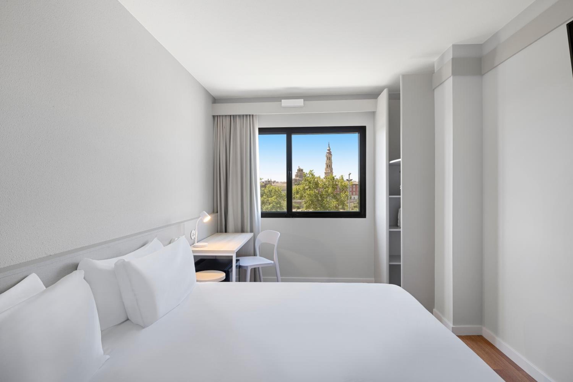 Foto de B&B HOTEL Zaragoza Centro