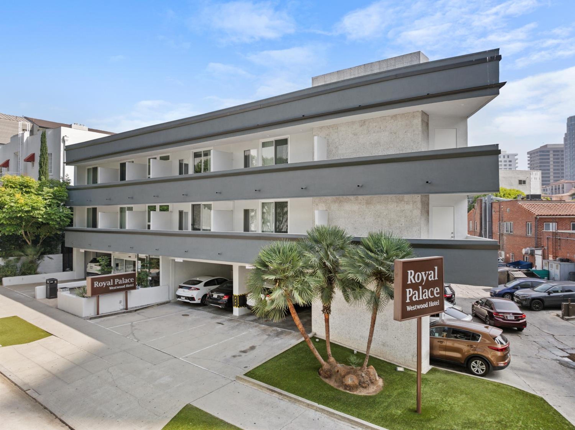 Royal Palace Westwood Hotel, Los Angeles