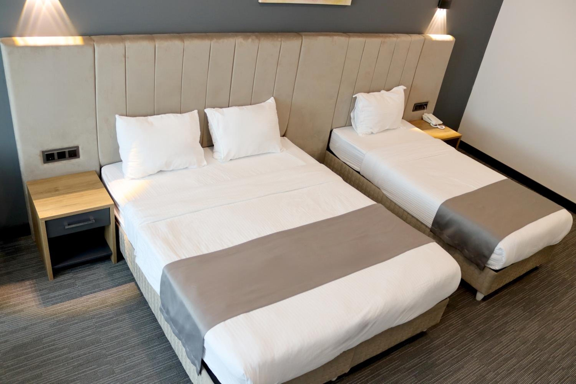 Foto de Home Plus Hotel